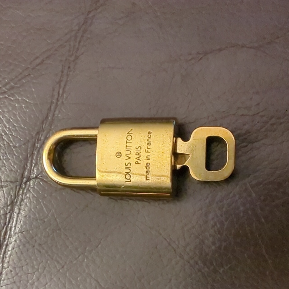 LV Lock & Key #313 - Picture 2 of 5